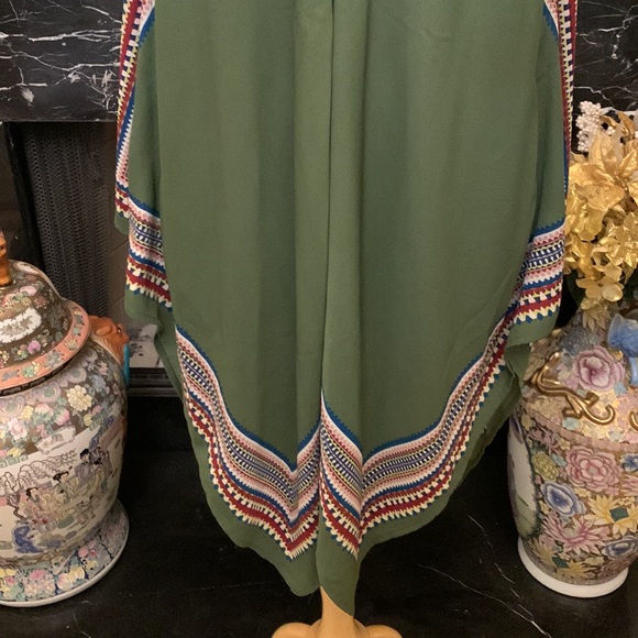 NWOT amazing “meraki” scarf top. - Picture 3 of 7